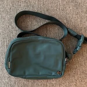 LuLulemon Belt Bag 2L in Vapor Mist- NEW